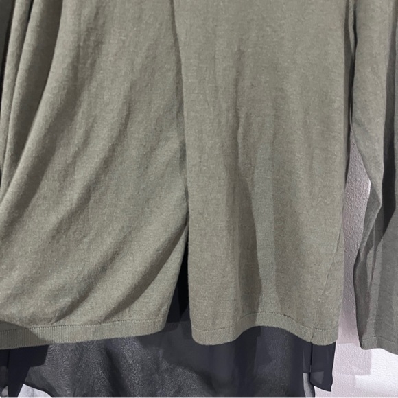 5lbs of Size L Women’s Clothes - keep what you want, rePOSH the rest! - Picture 16 of 16